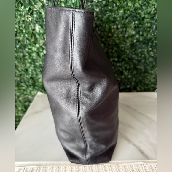 Chanel Black Leather Tote Bag Authentic - Picture 4 of 12